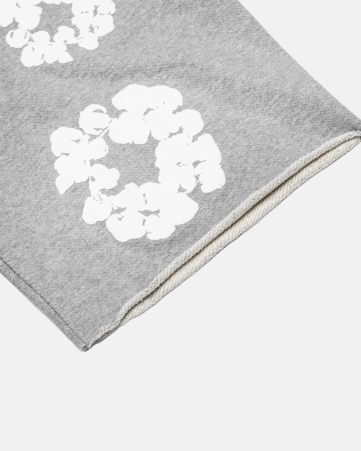 Die Cotton Wreath Grey Shorts
