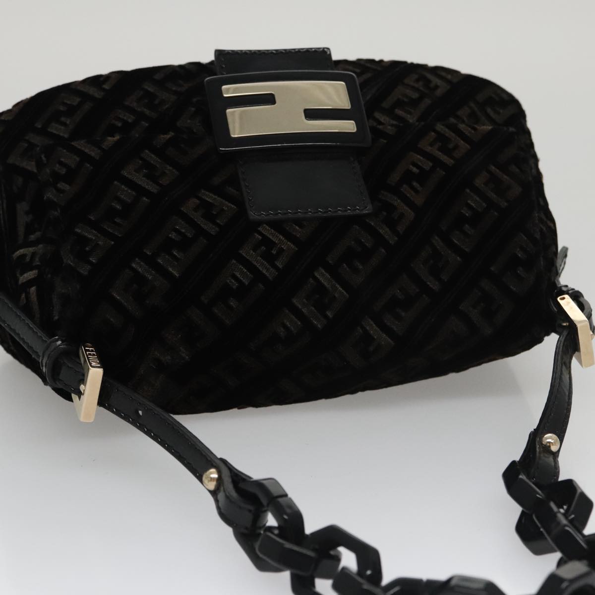 Zucchino Canvas Mini Mamma Baguette-Schultertasche aus Velours, Schwarz