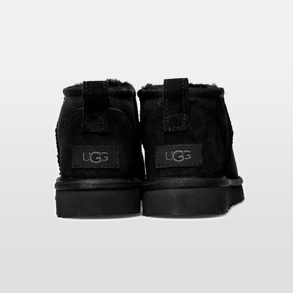 Handla UGG Classic Ultra Mini "Black" online | Smidigt och enkelt på nätet - Merchsweden |