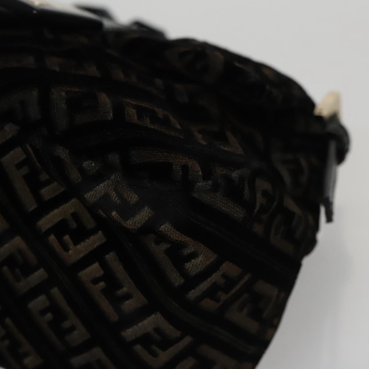Zucchino Canvas Mini Mamma Baguette-Schultertasche aus Velours, Schwarz