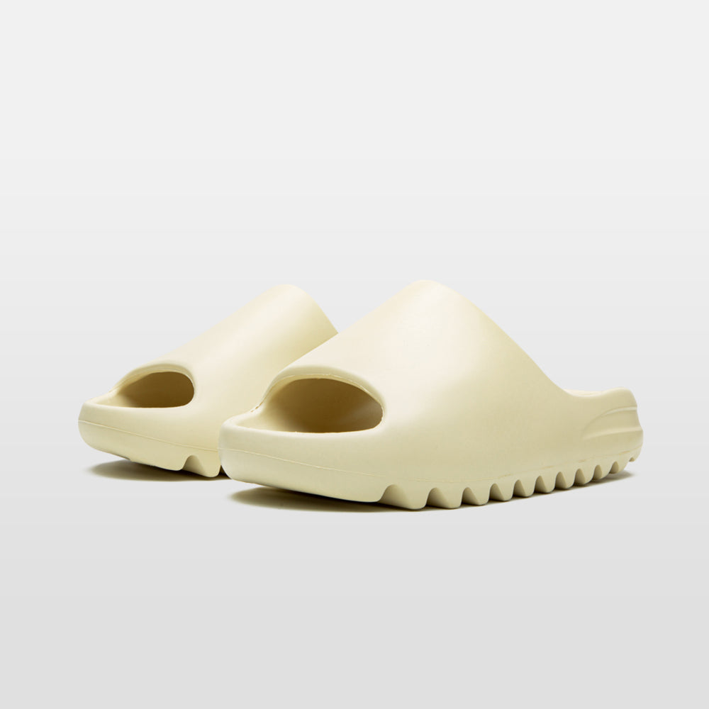 Handla Adidas Yeezy Slide "Bone" online | Smidigt och enkelt på nätet - Merchsweden |